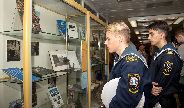 В РНБ В РНБ